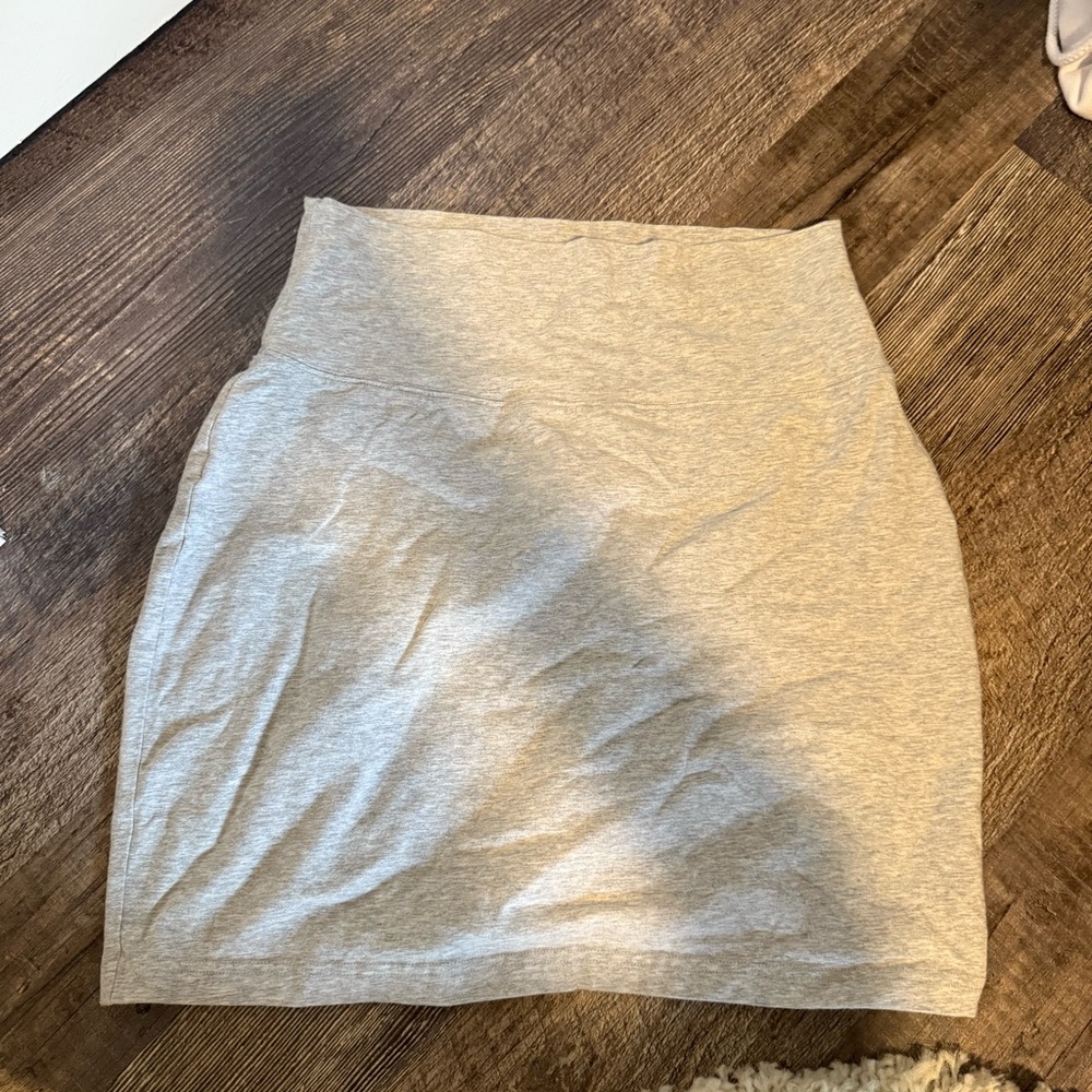 Aritzia TNA mini skirt